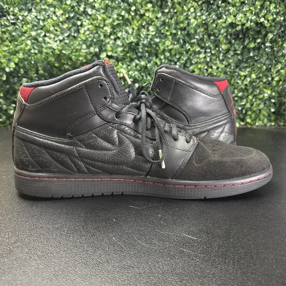 Nike Jordan 1 Retro '99 sneakers Men's Size 13 Shoes